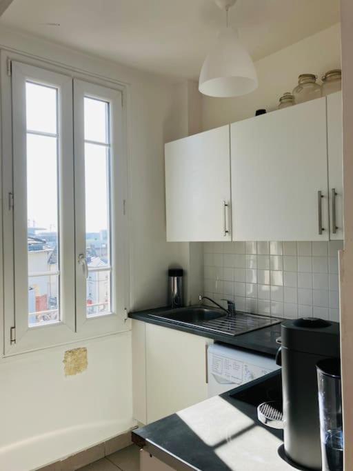 The Artist'S Apartment Near The Metro Saint-Denis  Luaran gambar